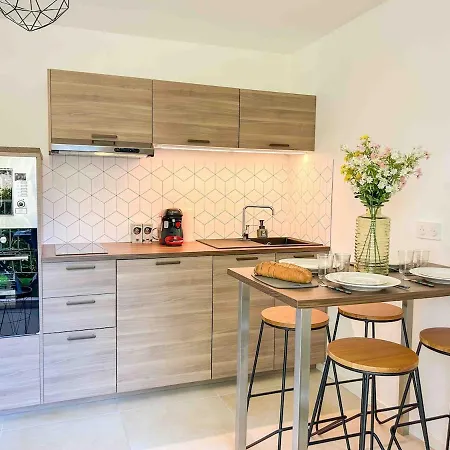 T2 Climatise Avec Acces Et Parking - Wifi Apartamento Sanary-sur-Mer