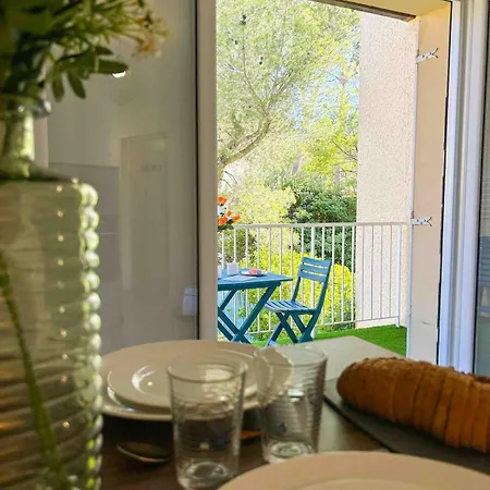 T2 - Acces - Balcon Et Parking Prive Apartment *